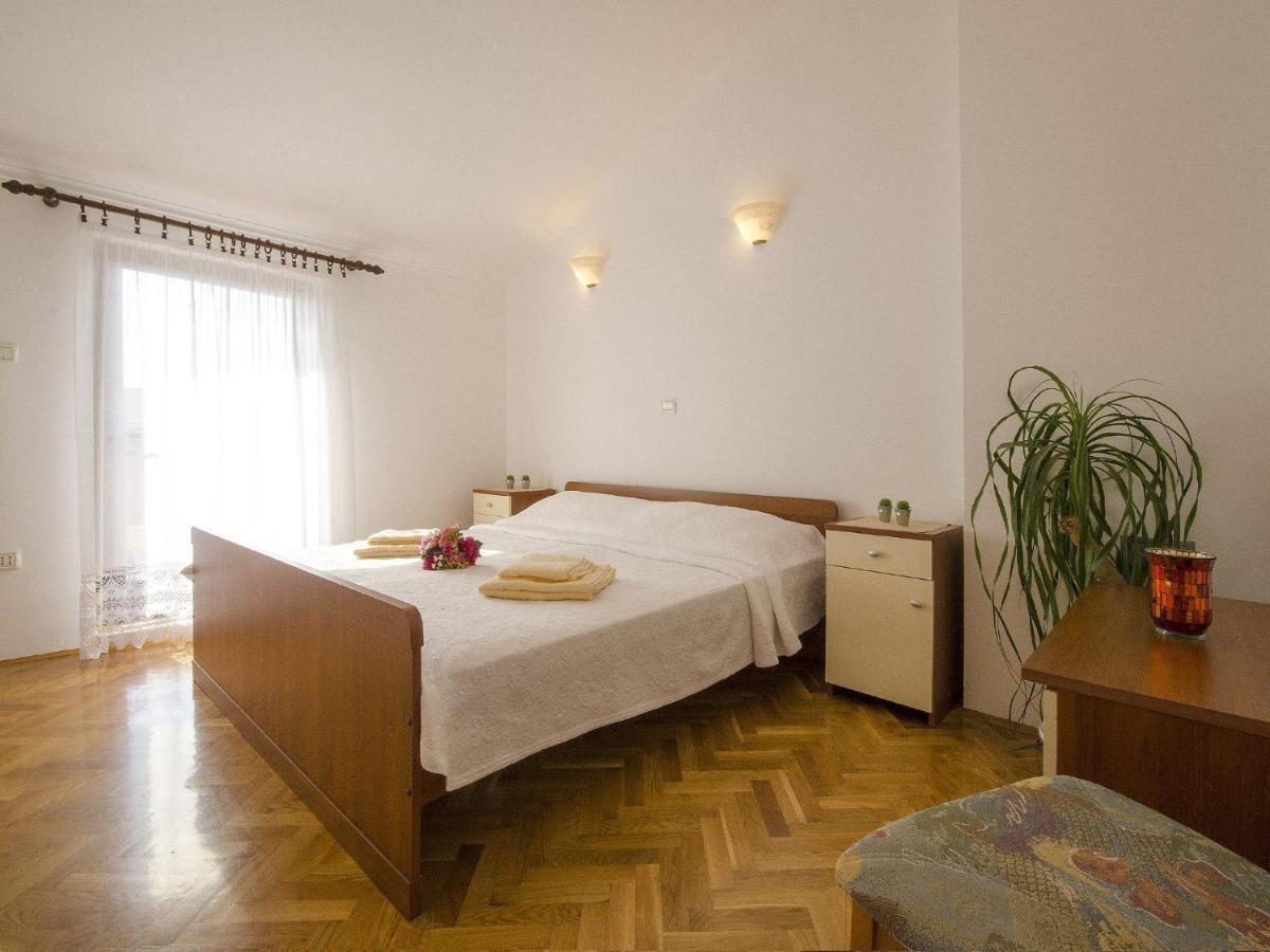 Apartments Patricija Ровин Екстериор снимка