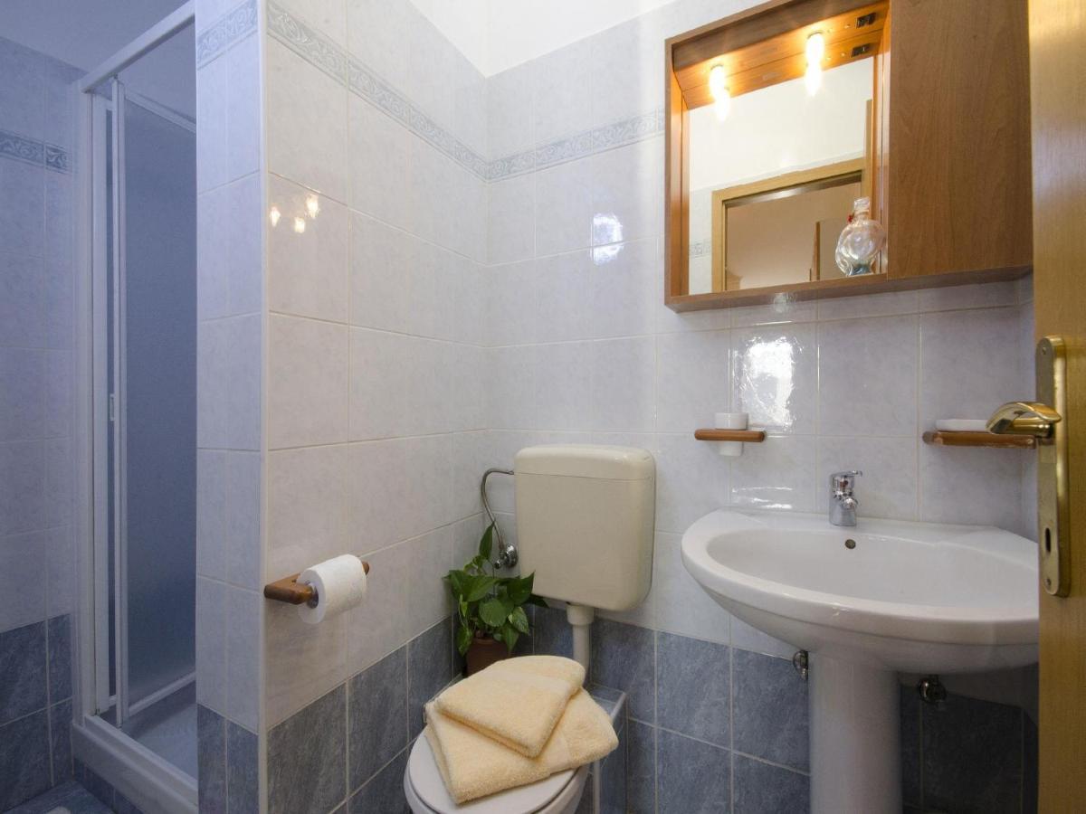 Apartments Patricija Ровин Екстериор снимка
