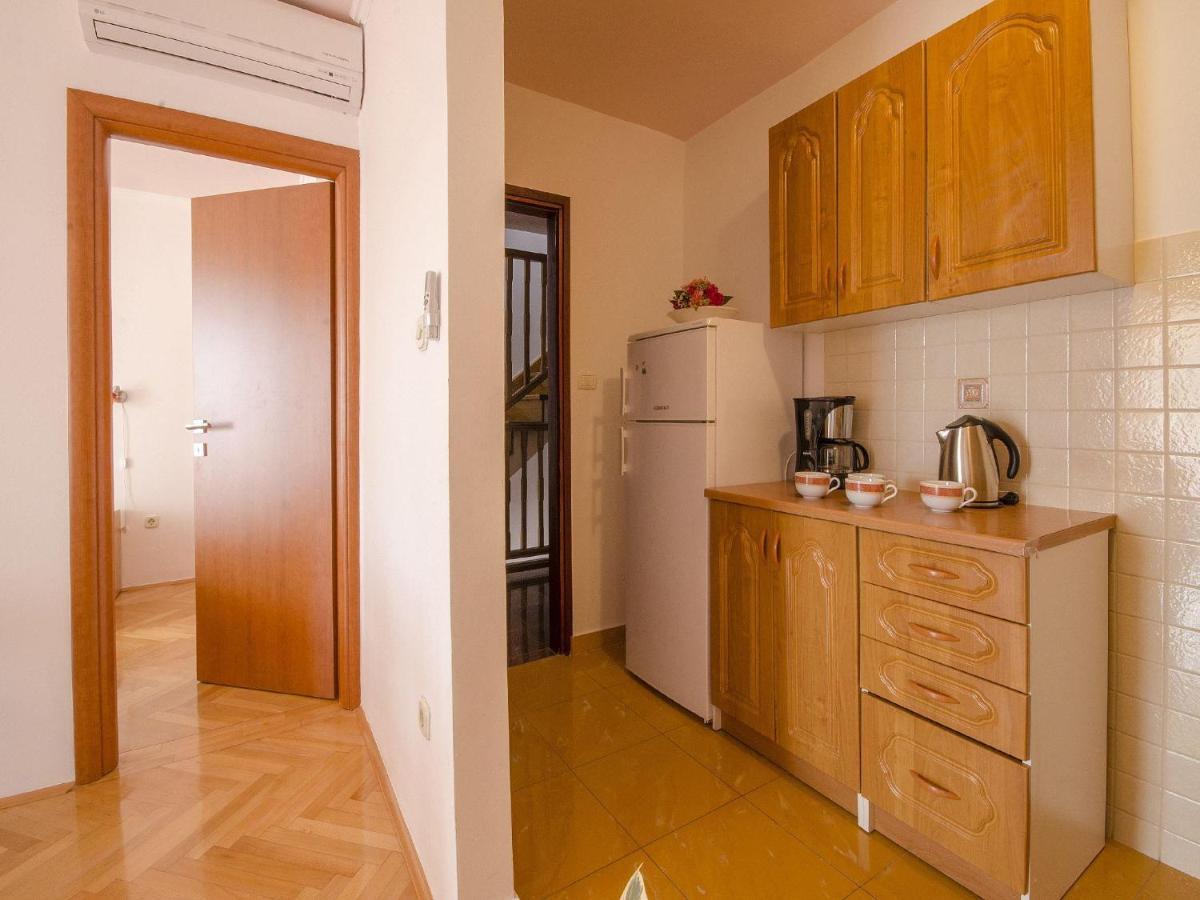 Apartments Patricija Ровин Екстериор снимка
