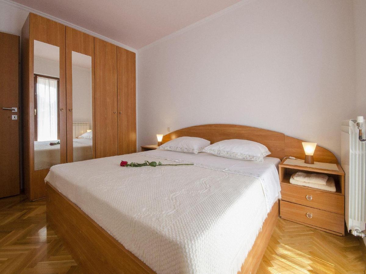 Apartments Patricija Ровин Екстериор снимка